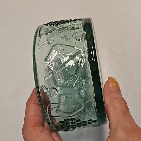 Vintage Green Glass Grapevine design multipurpose bowl trinket ashtray salsa - Picture 3 of 5